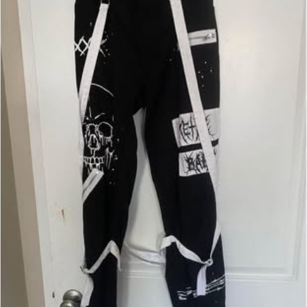 Hot Topic Black and White Hi-Rise Carpenter Bottoms